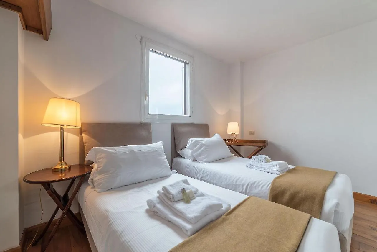 Apartman Paradiso Penthouse - FromhometoRóma Olaszország